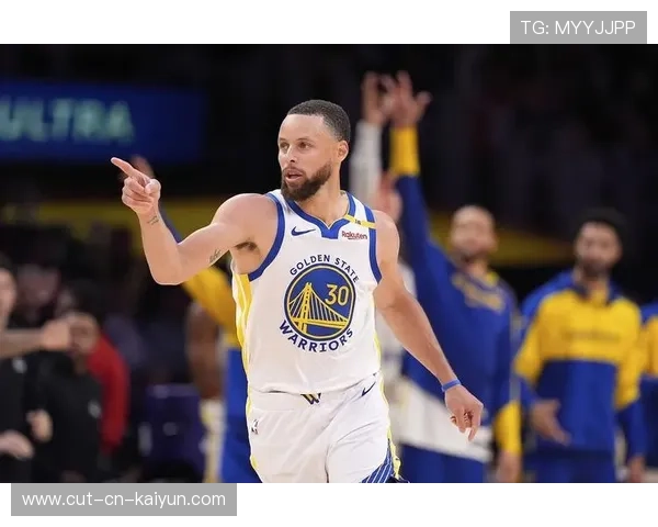 勇士外线手感冰冷,球队进攻陷入停滞,勇士floyd 勇士外线手感冰冷,球队进攻陷入停滞,勇士floyd