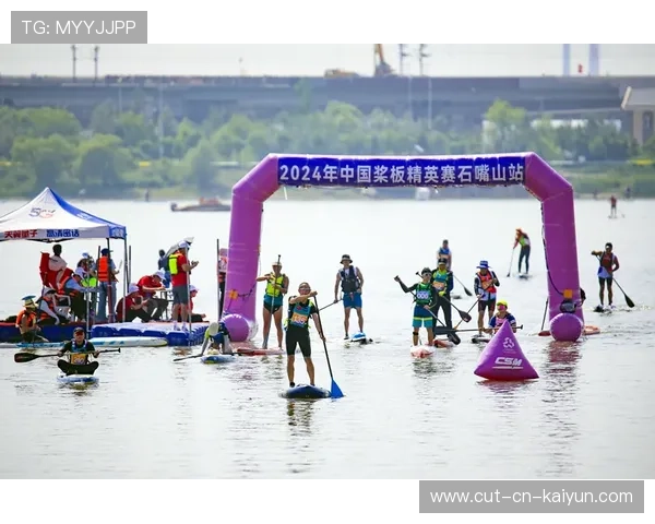 “东安湖体育公园:热血龙舟赛事,水上速度与激情的较量” “东安湖体育公园:热血龙舟赛事,水上速度与激情的较量”